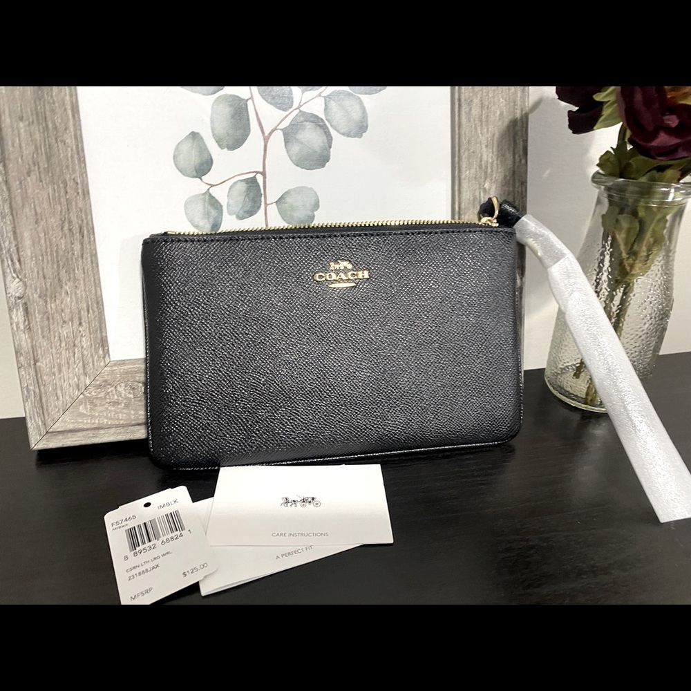 Coach Black Small Wristlet NWT